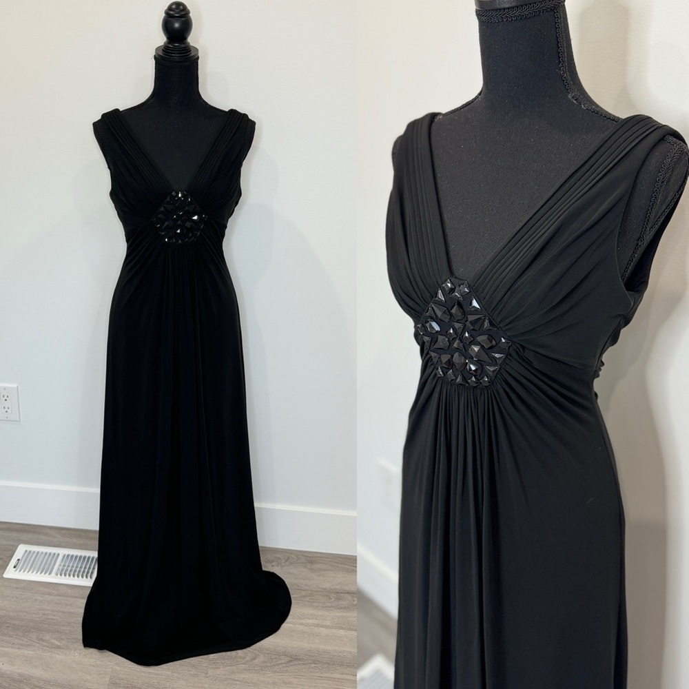BCBGMaxAzria Black Deep V Formal Sleeveless Maxi Dress